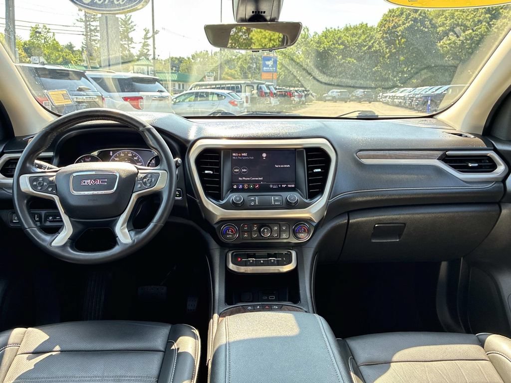 Used 2021 GMC Acadia Denali w/ Denali Ultimate Package AWD/4WD image 19