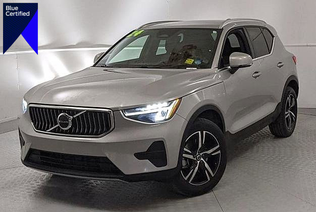Used 2024 Volvo XC40 B5 Core
