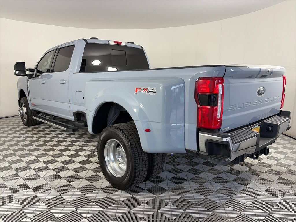 Certified 2025 Ford F350 Lariat AWD/4WD image 5