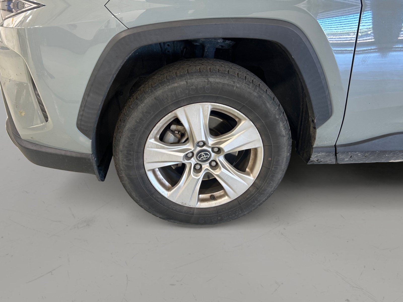 Used 2021 Toyota RAV4 XLE FWD image 9