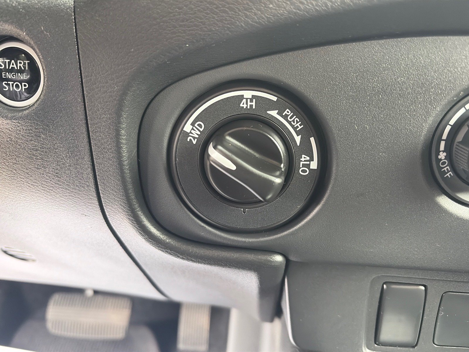 Used 2024 Nissan Frontier S w/ Technology Package AWD/4WD image 19