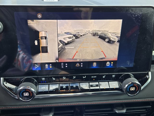 Used 2023 Chevrolet Colorado Z71 w/ Z71 Convenience Package 2 image 16