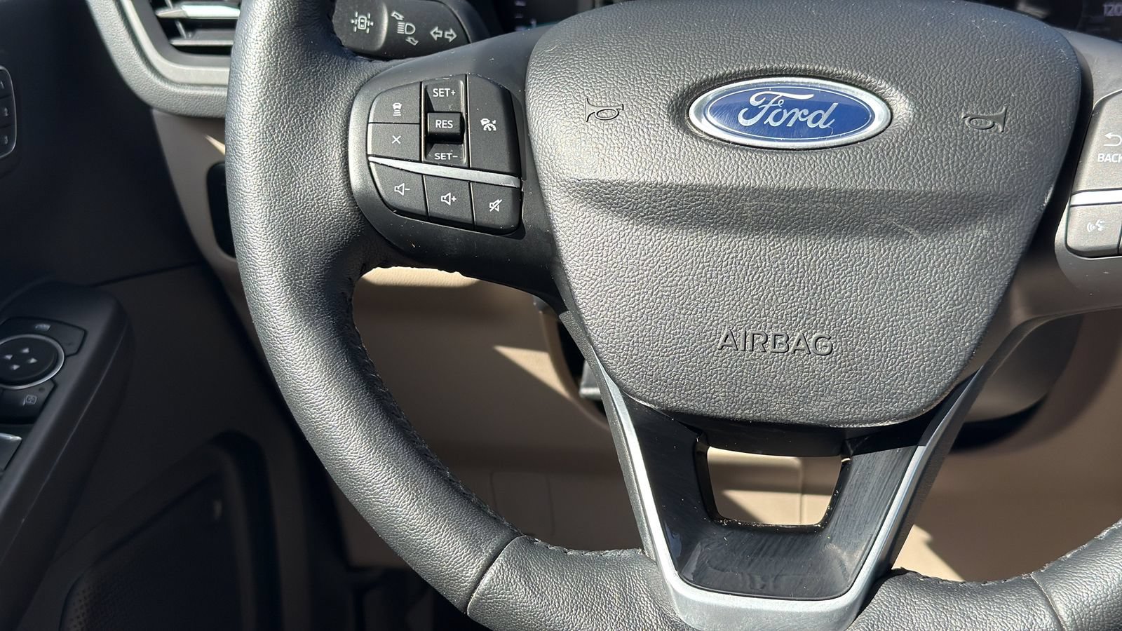 Certified 2020 Ford Escape SEL FWD image 16