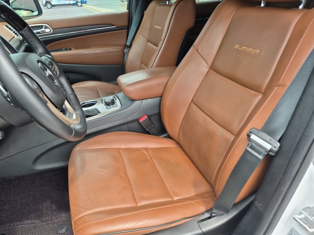 Used 2017 Jeep Grand Cherokee Summit AWD/4WD image 16
