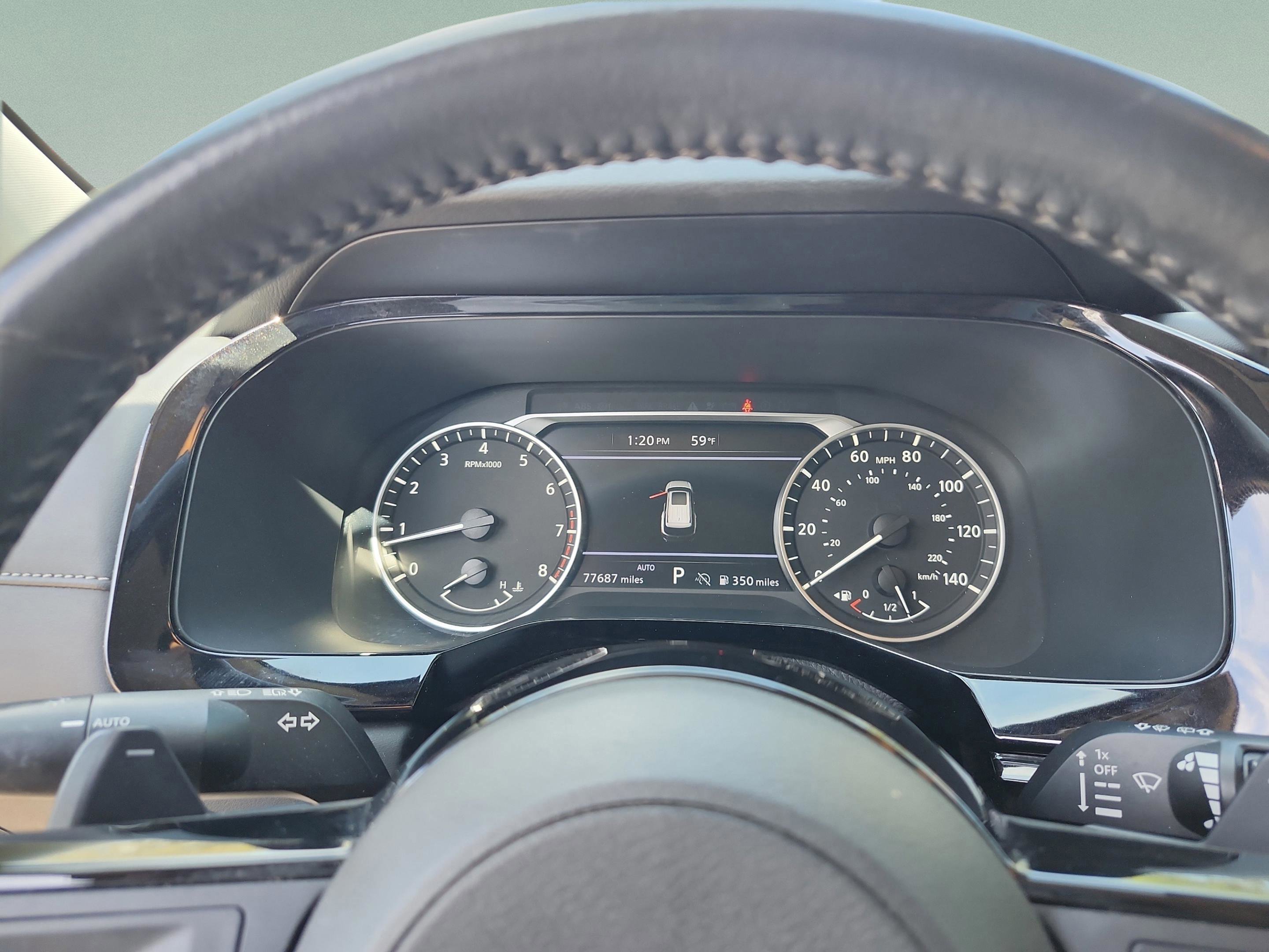 Used 2023 Nissan Pathfinder SV image 11