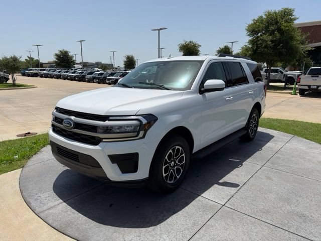 Certified 2024 Ford Expedition XLT RWD image 3