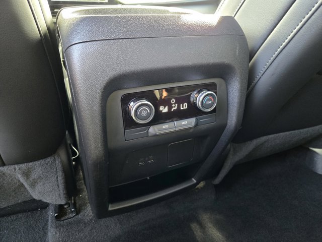 Used 2025 Buick Enclave Preferred FWD image 11
