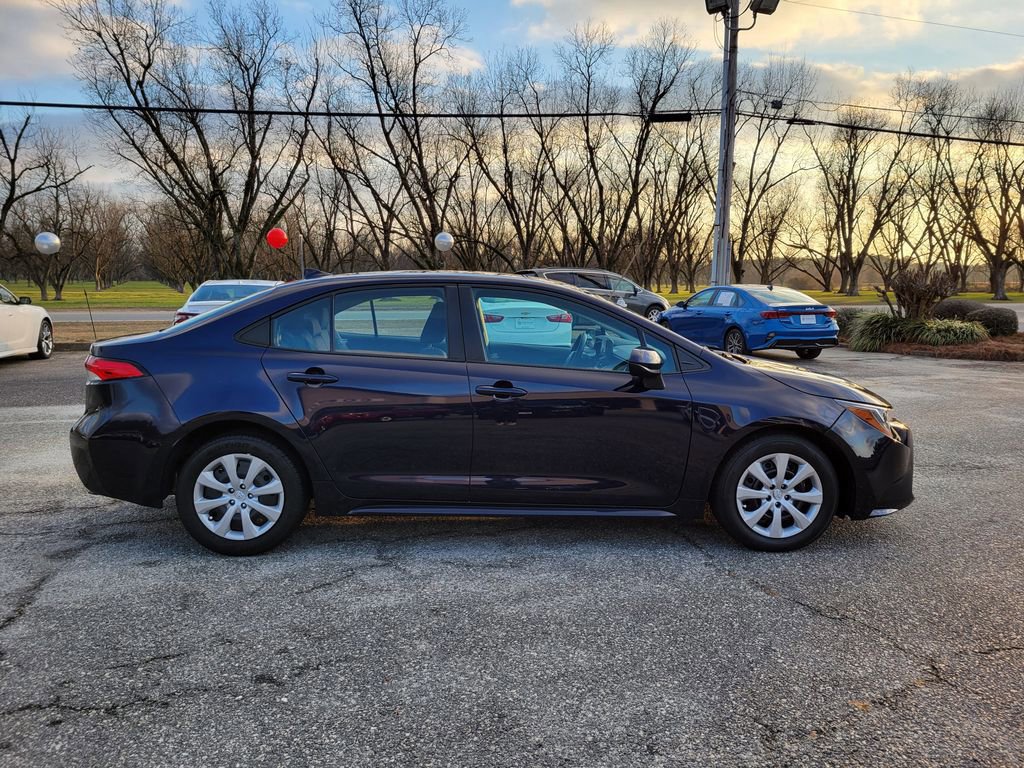 Used 2023 Toyota Corolla LE image 6