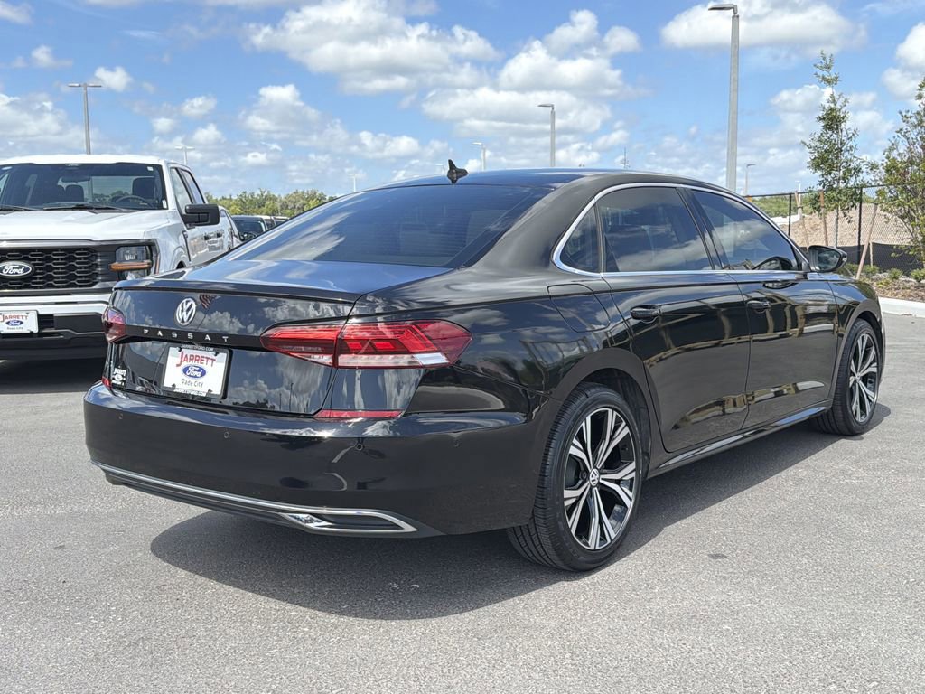 Used 2020 Volkswagen Passat 2.0T SEL image 4