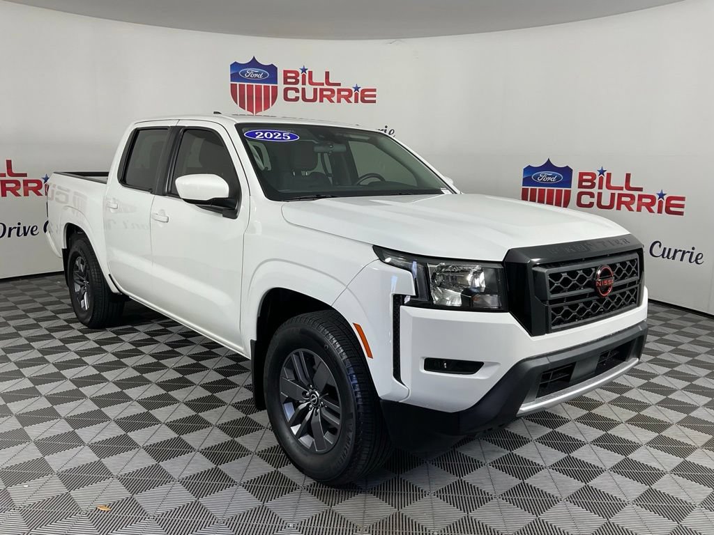 Used 2025 Nissan Frontier SV RWD image 1