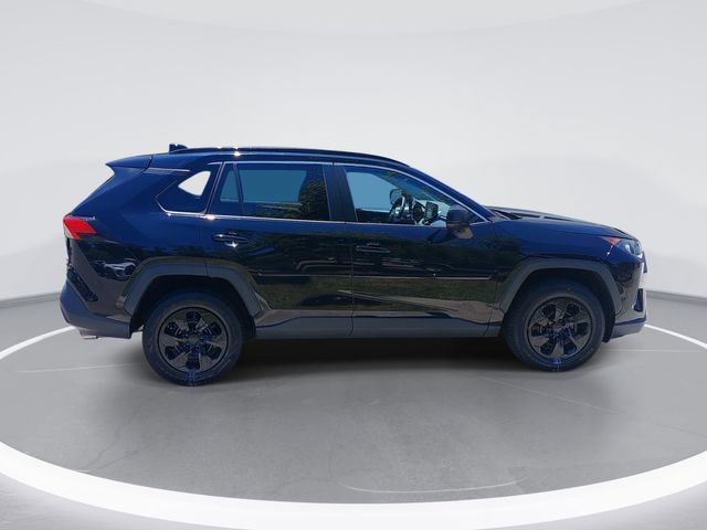 Used 2021 Toyota RAV4 LE AWD/4WD image 6