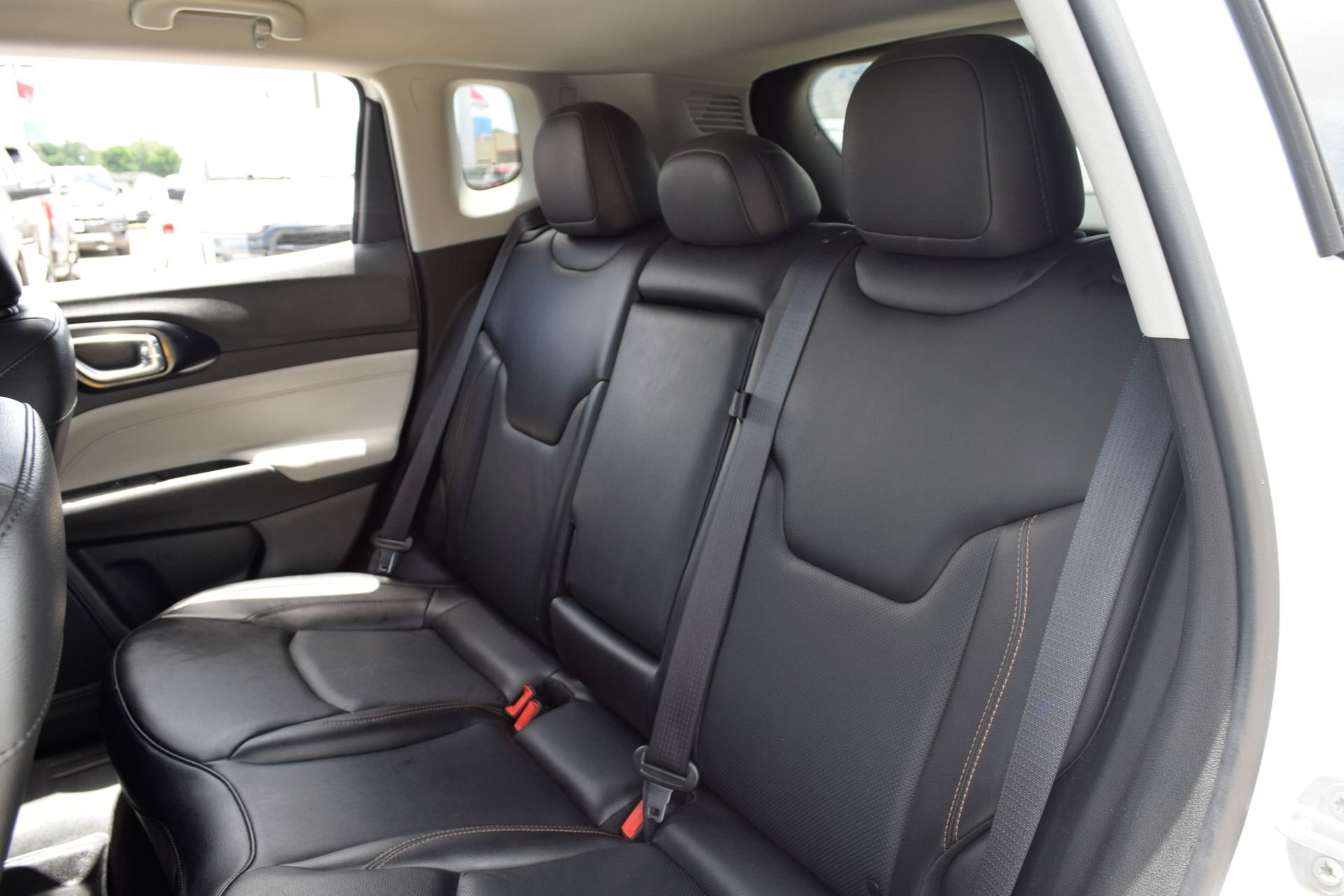 Used 2022 Jeep Compass Limited AWD/4WD image 18