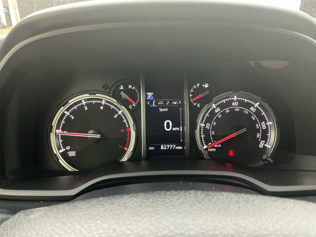 Used 2022 Toyota 4Runner TRD Off-Road AWD/4WD image 19
