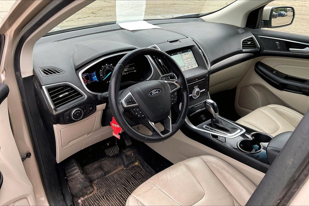 Certified 2018 Ford Edge Titanium w/ Technology Package AWD/4WD image 7