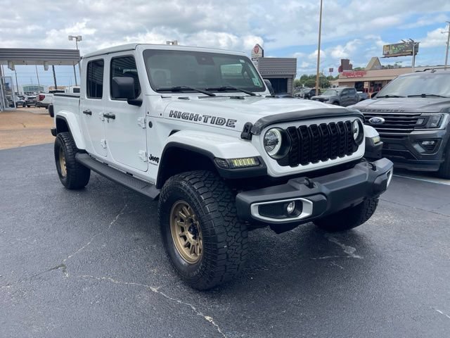 Used 2025 Jeep Gladiator Sport AWD/4WD image 11