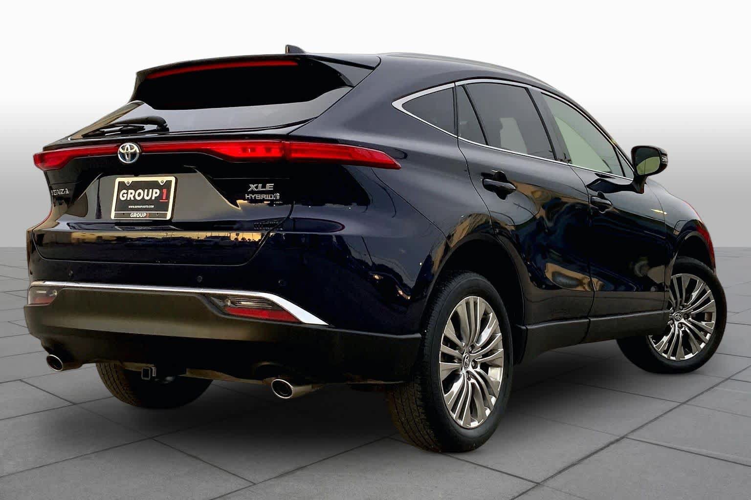 Used 2022 Toyota Venza XLE AWD/4WD image 12
