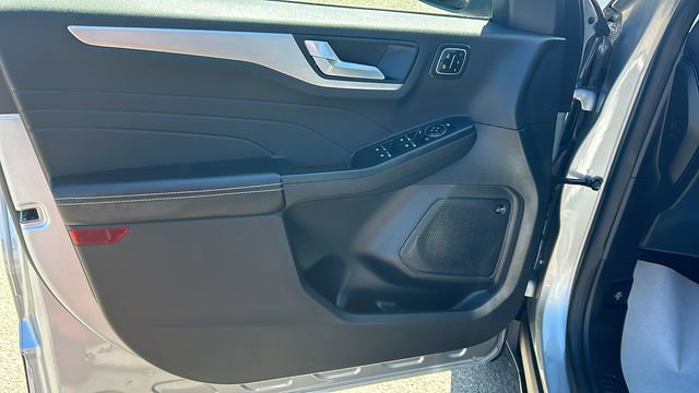 Certified 2023 Ford Escape Platinum w/ Premium Technology Package AWD/4WD image 16