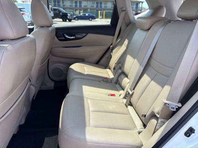 Used 2020 Nissan Rogue SL w/ Premium Package AWD/4WD image 16