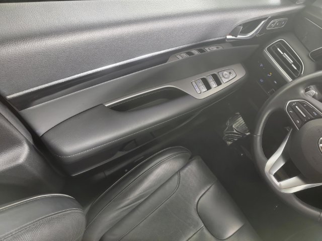 Used 2022 Hyundai Palisade Limited w/ Winter Package AWD/4WD image 30