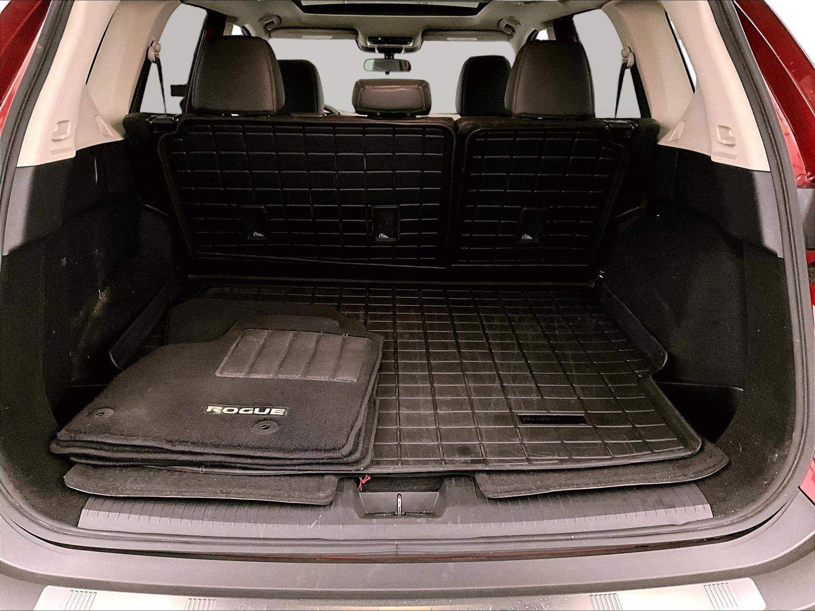 Used 2023 Nissan Rogue SV w/ SV Premium B Package image 33