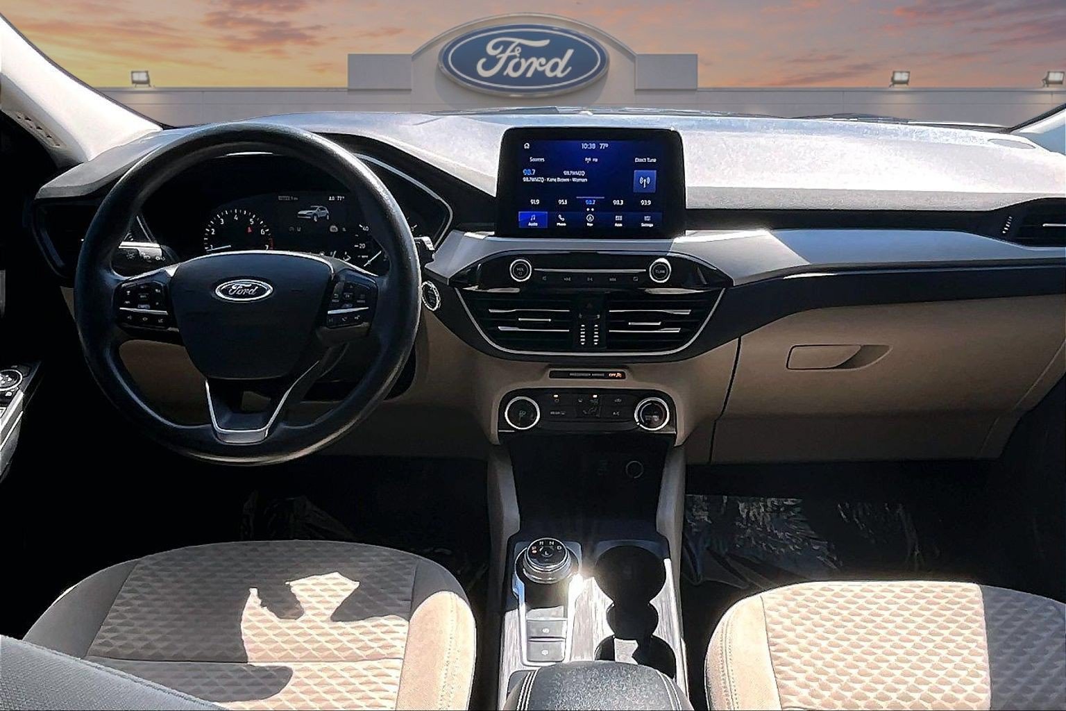 Certified 2021 Ford Escape SE FWD image 16