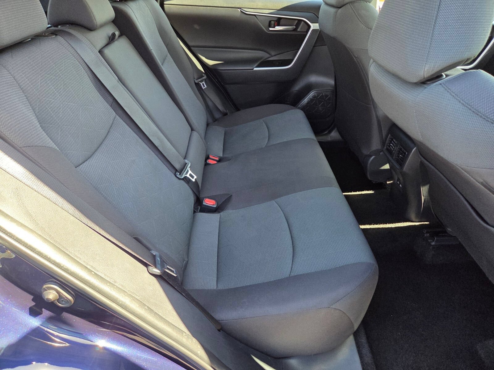 Used 2025 Toyota RAV4 XLE FWD image 14
