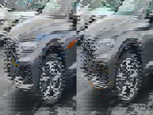 Used 2022 Audi Q5 2.0T Premium Plus image 3