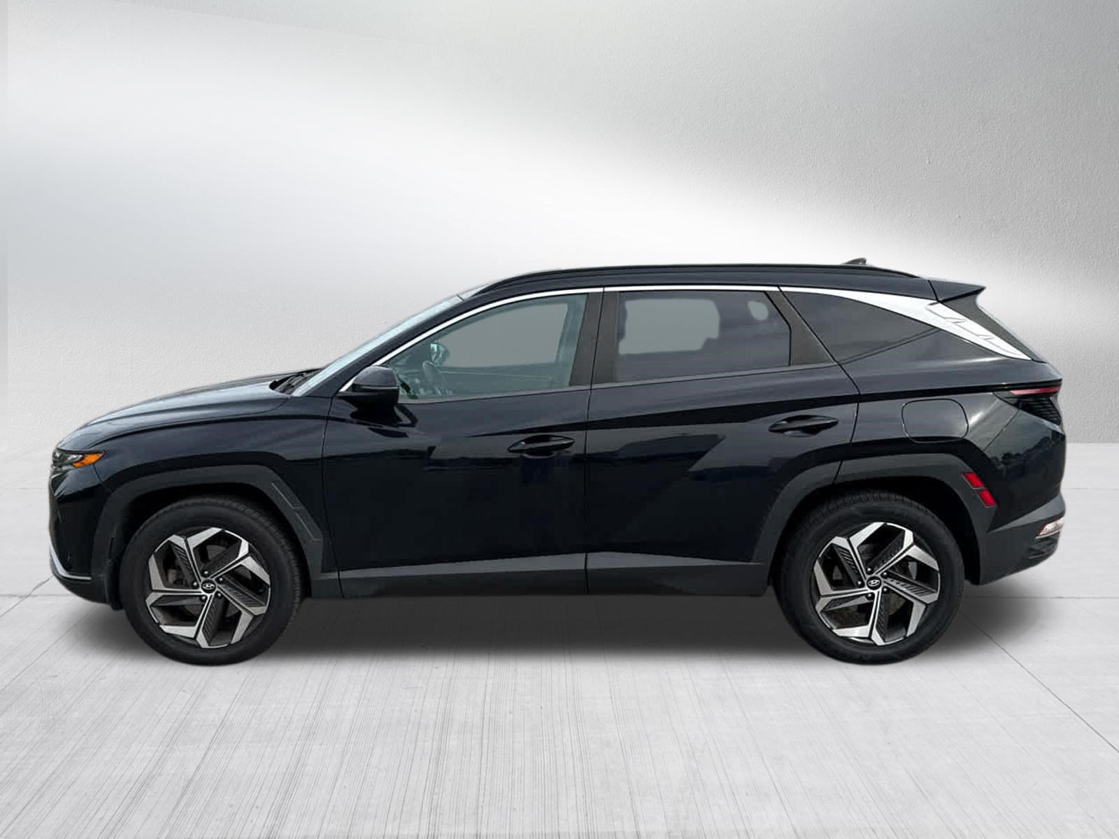 Used 2022 Hyundai Tucson SEL w/ Convenience + Premium Package AWD/4WD image 4