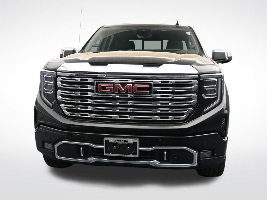 Used 2023 GMC Sierra 1500 Denali w/ Denali Reserve Package AWD/4WD image 2