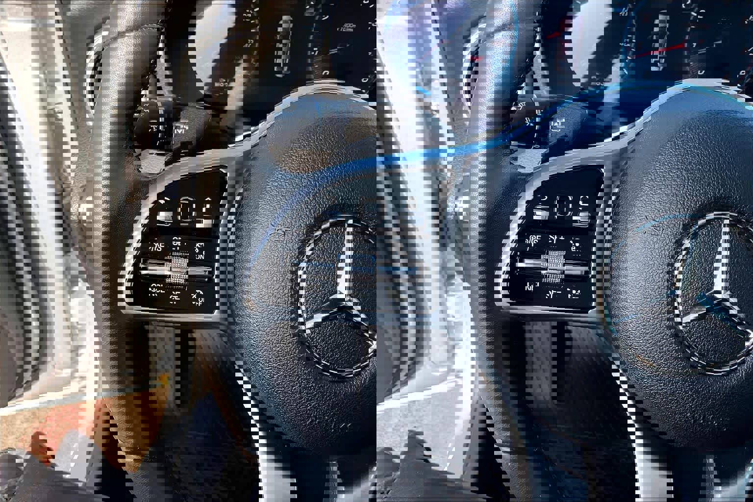 Used 2020 Mercedes-Benz C 300 4MATIC Sedan image 19