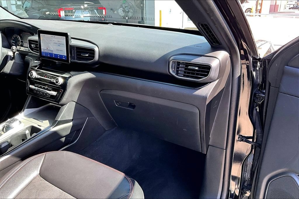 Certified 2023 Ford Explorer ST-Line AWD/4WD image 15