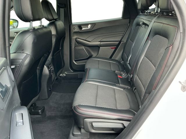 Certified 2023 Ford Escape ST-Line Select w/ Tech Pack #2 AWD/4WD image 16
