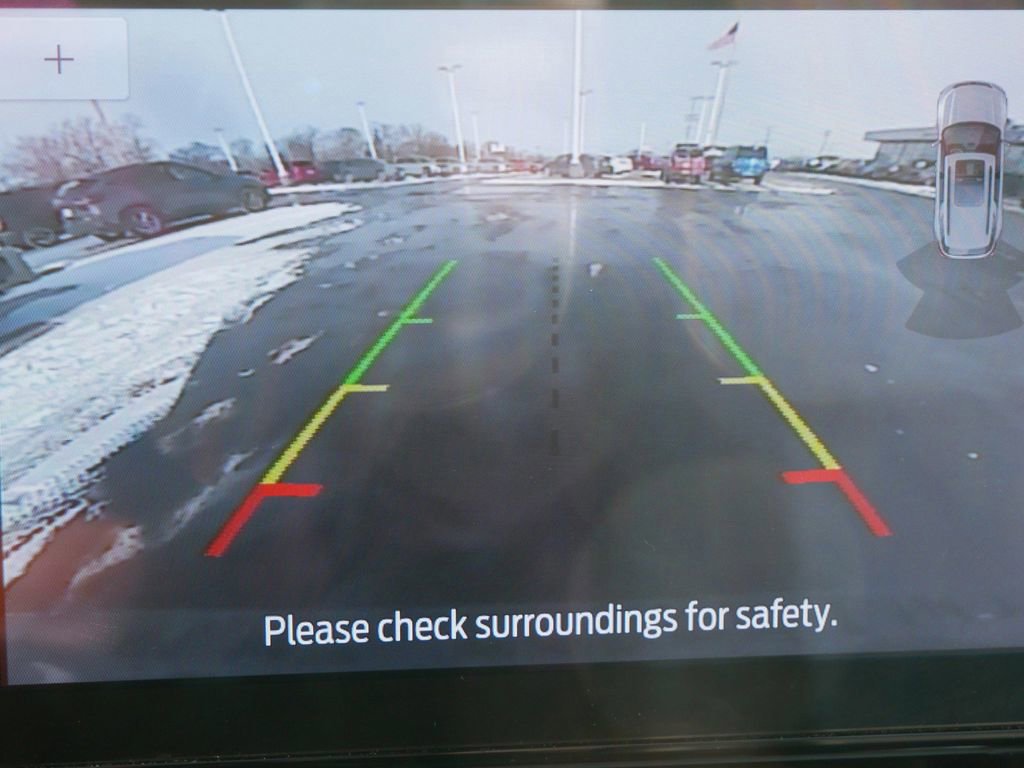 Certified 2022 Ford Explorer XLT w/ Equipment Group 202A image 24