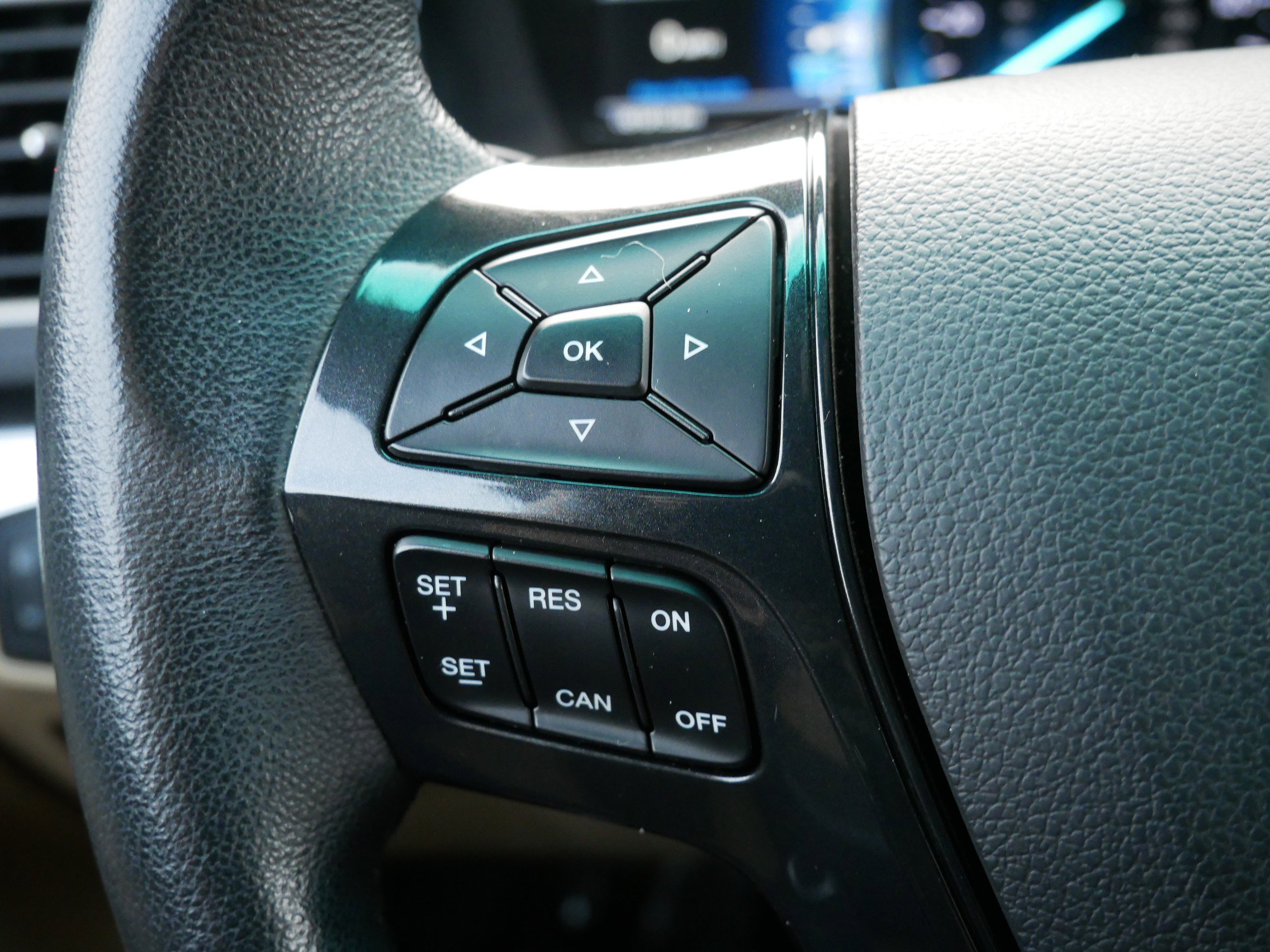 Certified 2017 Ford Explorer XLT w/ Equipment Group 202A image 18