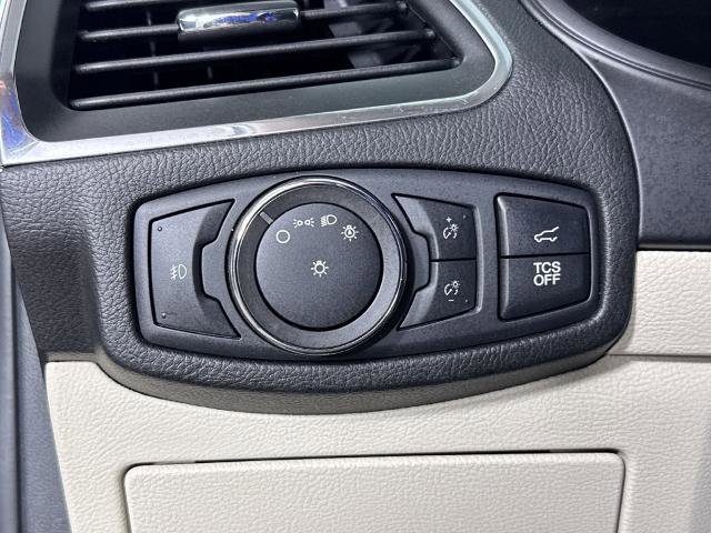 Certified 2022 Ford Edge Titanium w/ Equipment Group 301A image 28