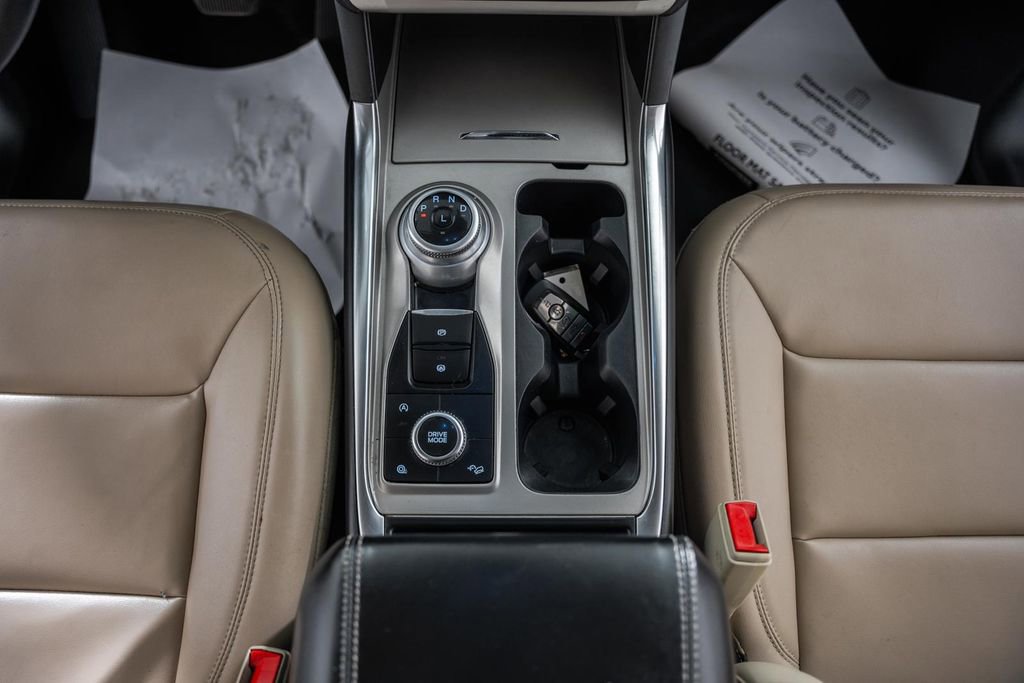 Certified 2021 Ford Explorer XLT w/ Equipment Group 202A image 28