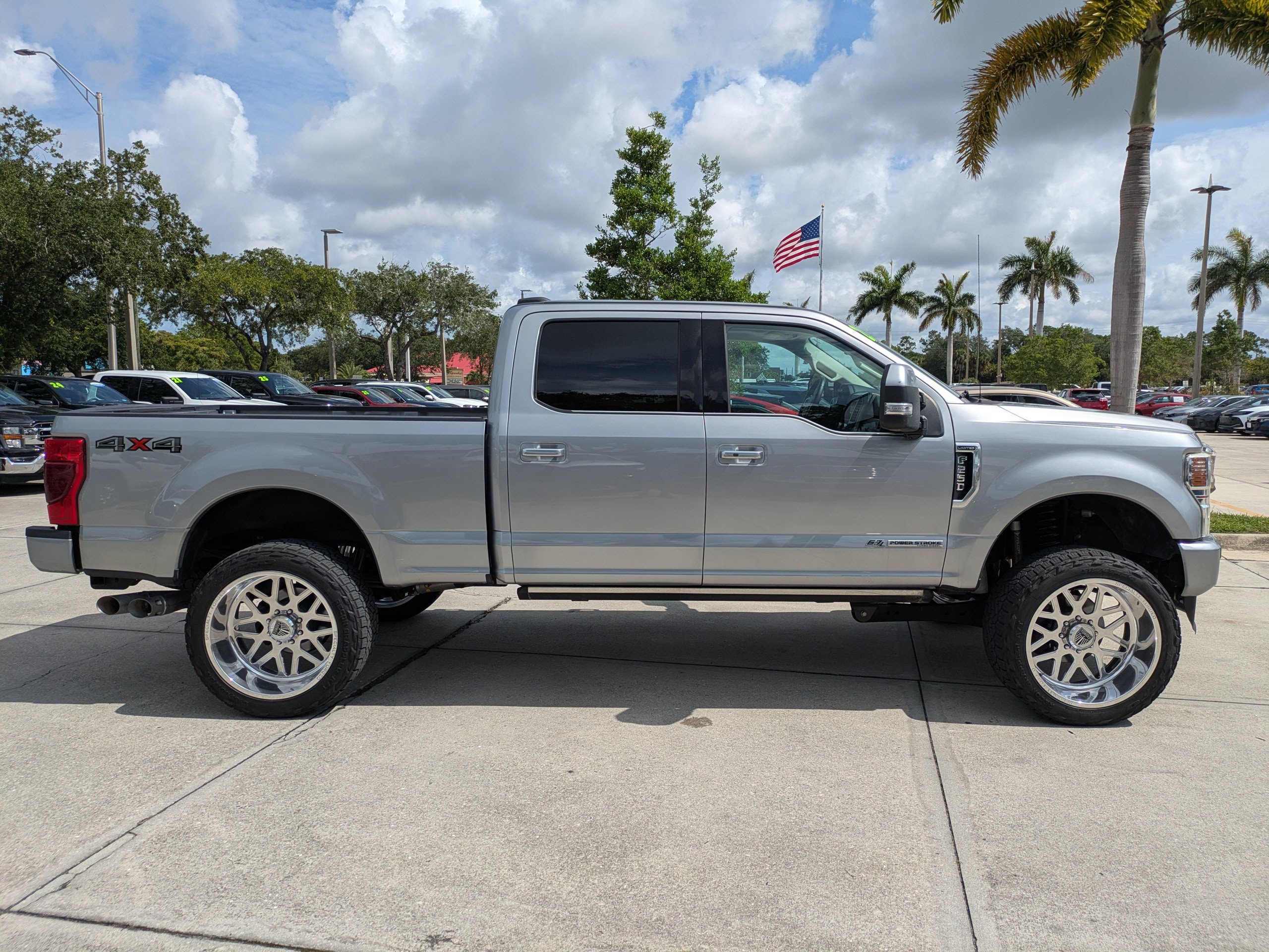 Certified 2020 Ford F250 Limited AWD/4WD image 3