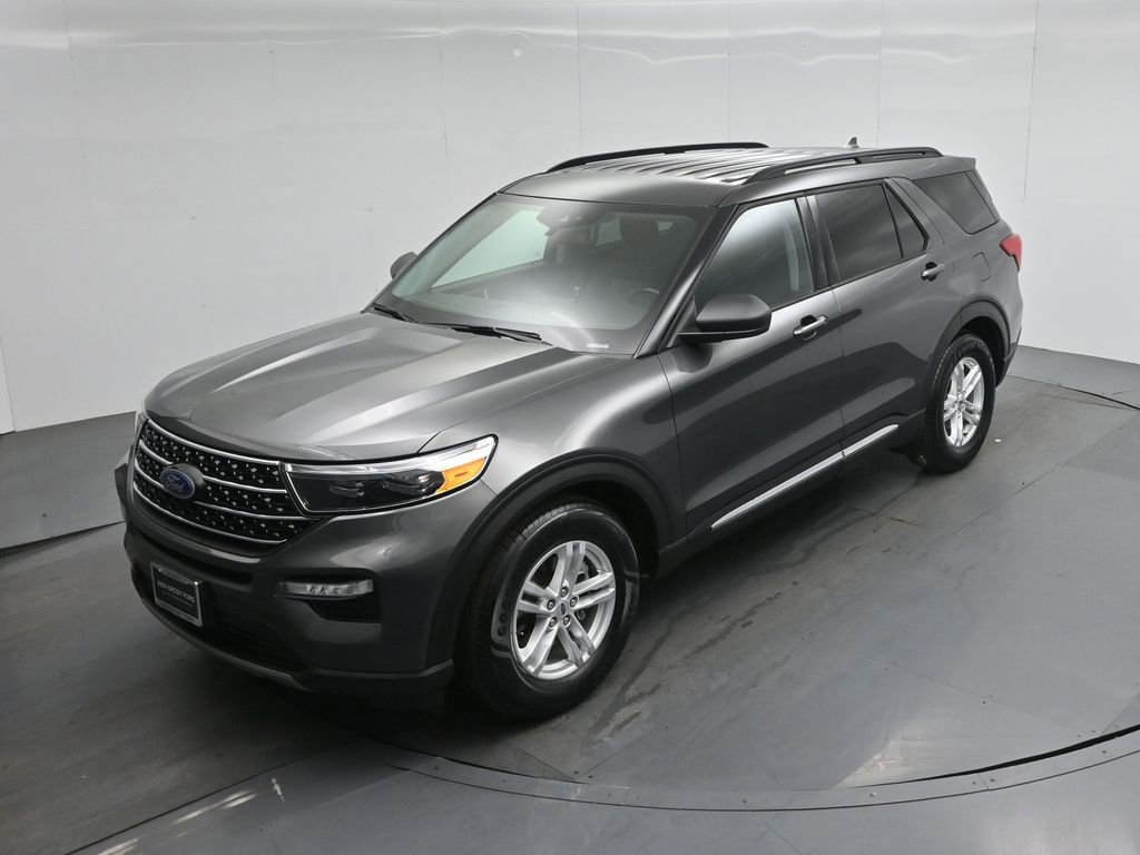 Certified 2020 Ford Explorer XLT w/ Equipment Group 202A image 38