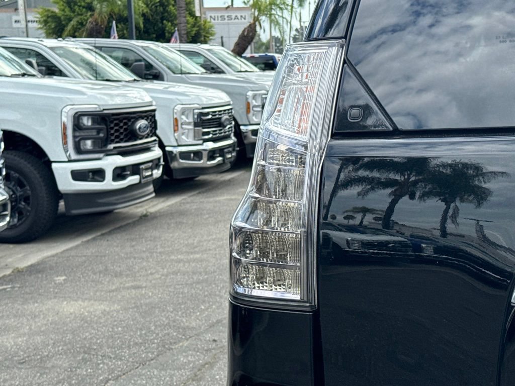 Used 2021 Lexus GX 460 Premium w/ Premium Package AWD/4WD image 16