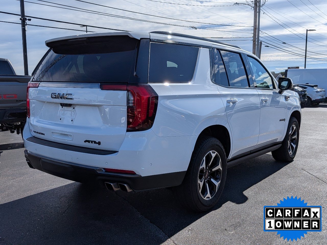 Used 2025 GMC Yukon AT4 w/ AT4 Premium Package AWD/4WD image 4