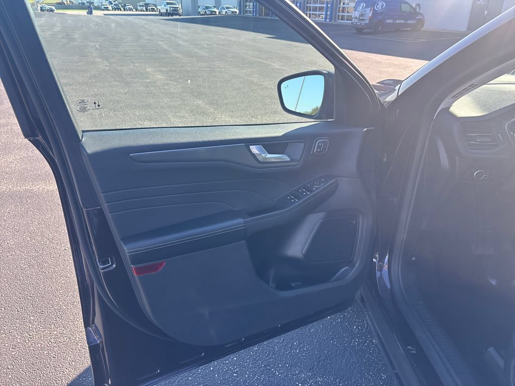 Certified 2023 Ford Escape Active w/ Tech Pack #2 AWD/4WD image 12