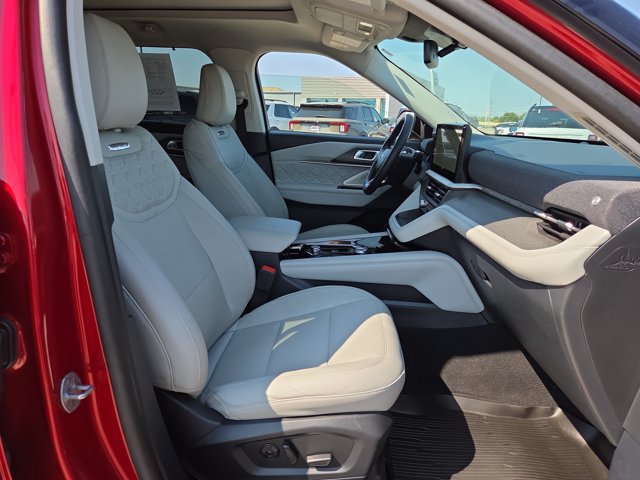 Certified 2025 Ford Explorer Platinum w/ LUX Leather Package AWD/4WD image 17