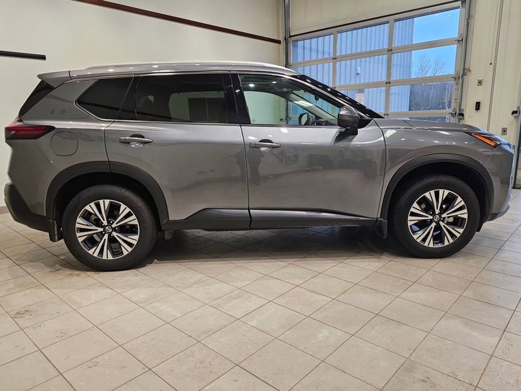 Used 2021 Nissan Rogue SV w/ Premium Package image 6