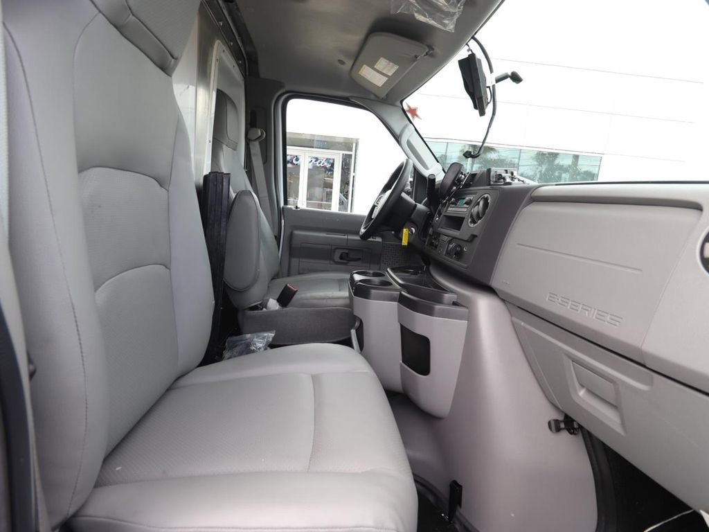 Certified 2024 Ford E-350 and Econoline 350 Super Duty w/ Power Windows & Locks Group RWD image 13