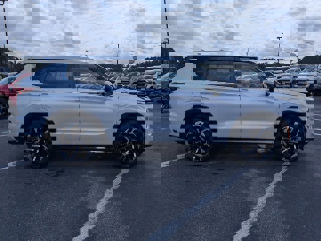 Used 2024 Mitsubishi Outlander SE image 6
