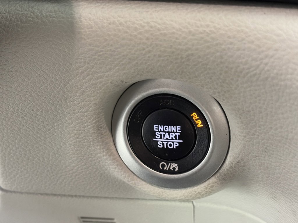 Used 2021 Chrysler Pacifica Touring-L image 22