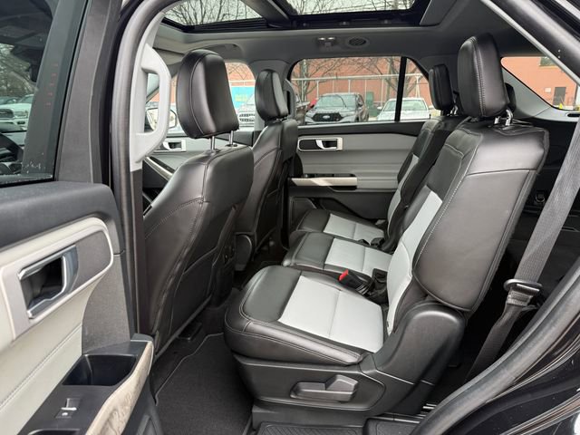 Certified 2022 Ford Explorer XLT w/ Equipment Group 202A image 11