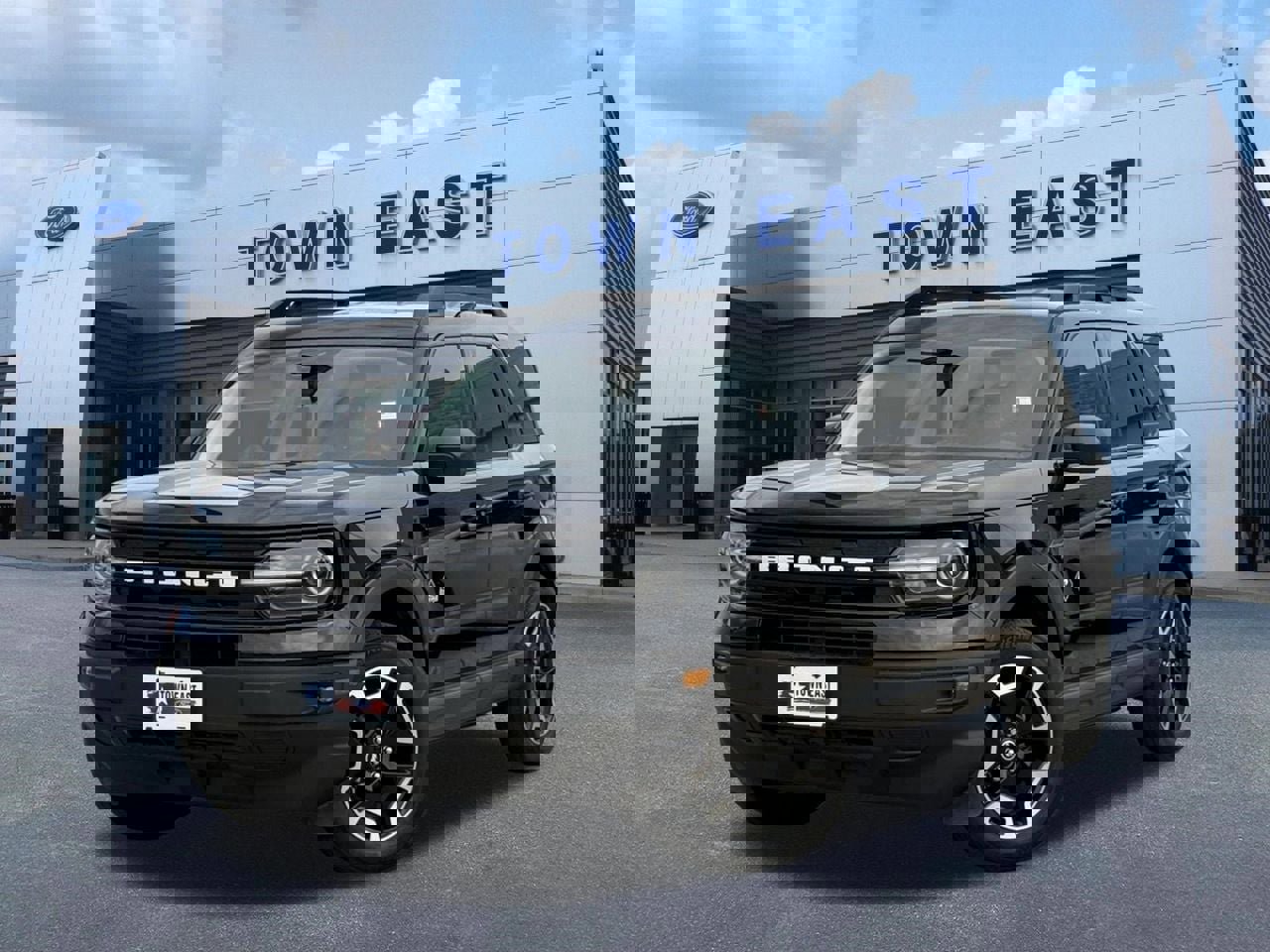 Certified 2023 Ford Bronco Sport Outer Banks w/ Tech Package