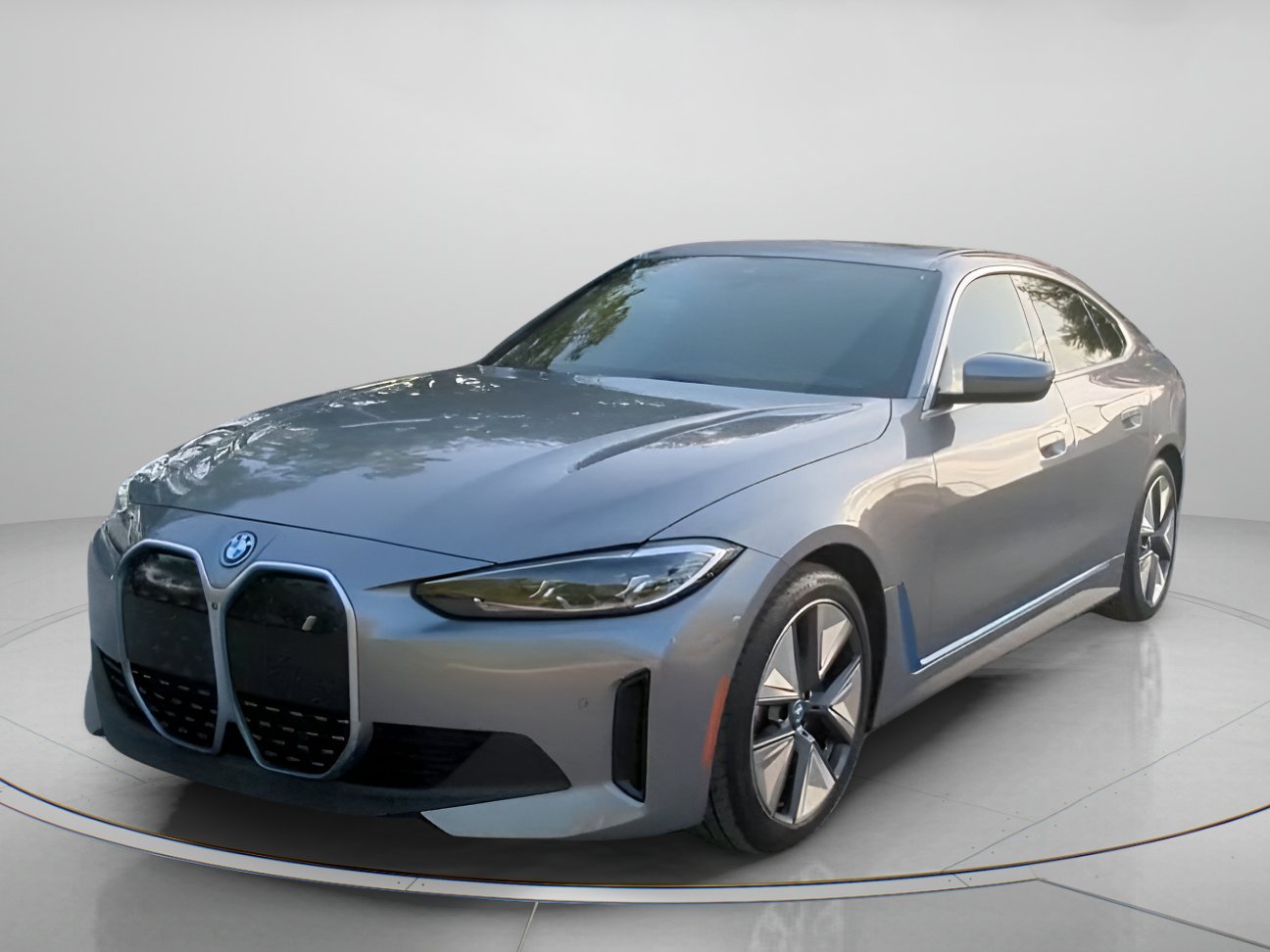 Used 2023 BMW i4 eDrive40 w/ Premium Package RWD image 11