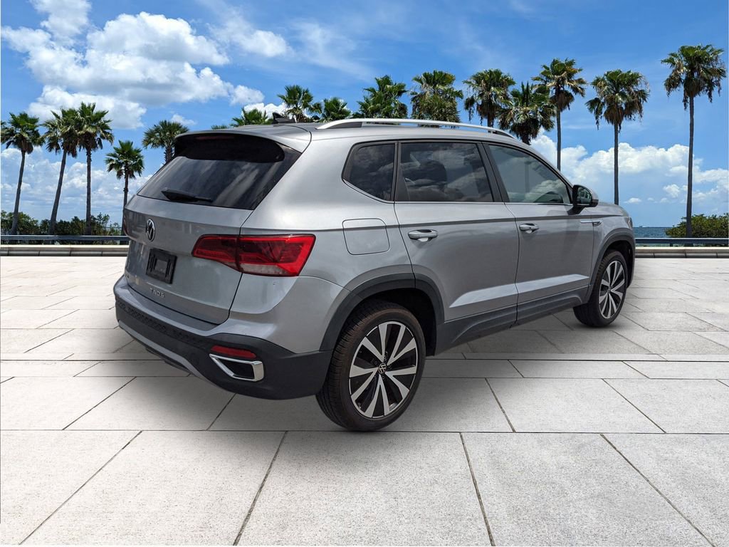 Used 2022 Volkswagen Taos SE image 7